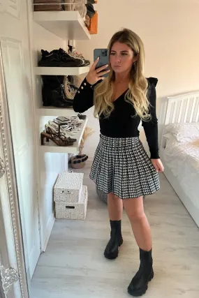 BLACK DOGTOOTH SKATER SHORT KNITTED SKIRT