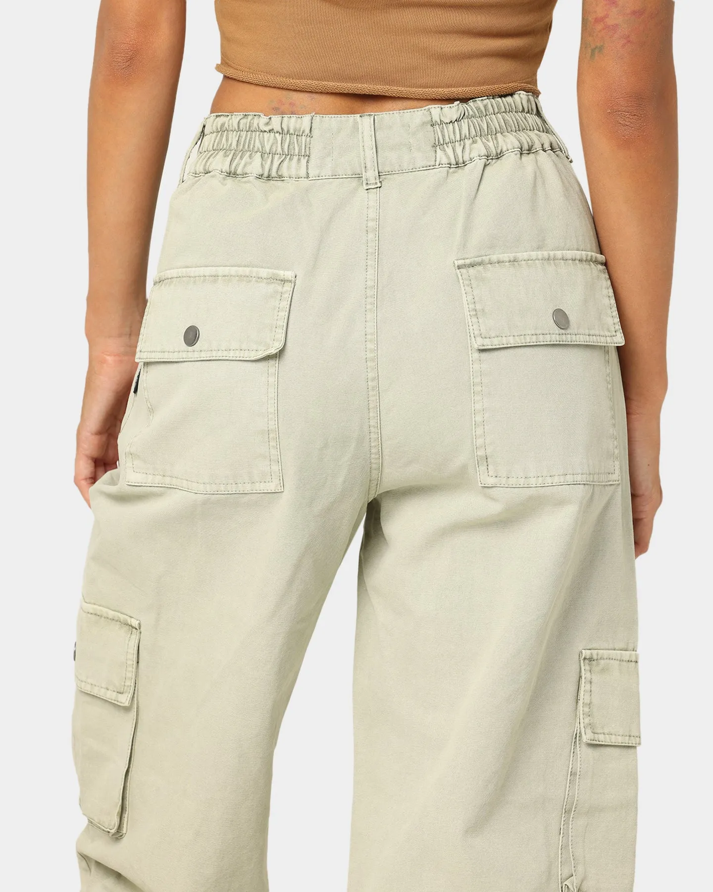 EN ES Women's Time To Go Cargo Pants Aloe Wash