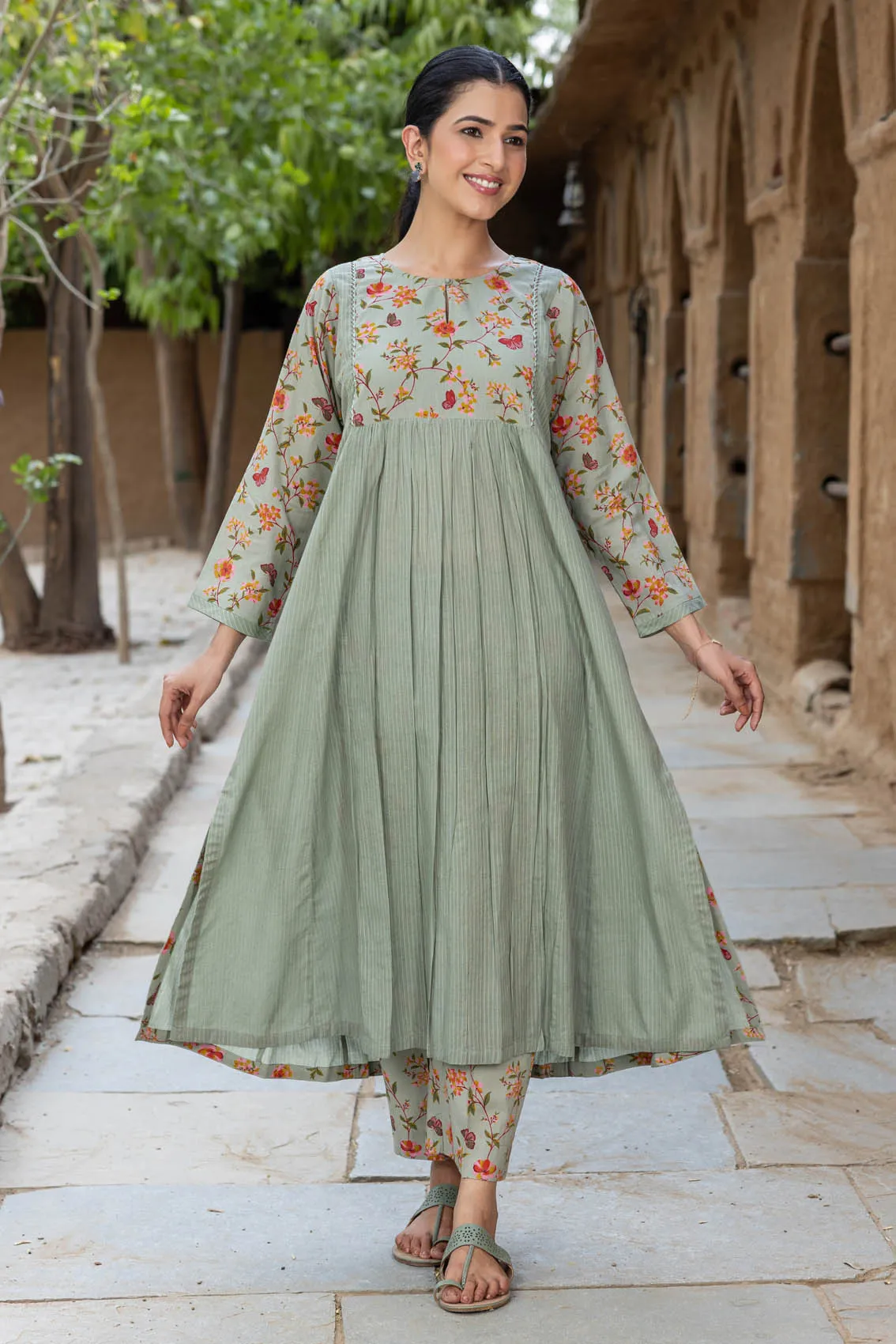 Jannat Sage Kurta