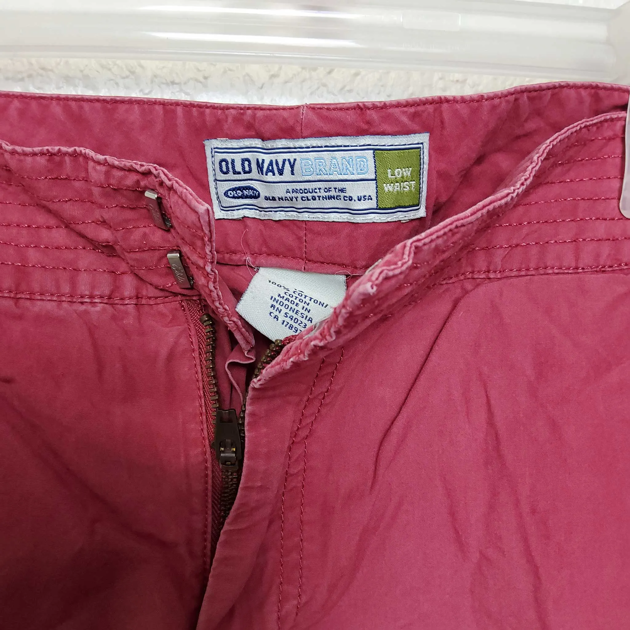 Old Navy Maroon Cargo Shorts, Women's Size 14