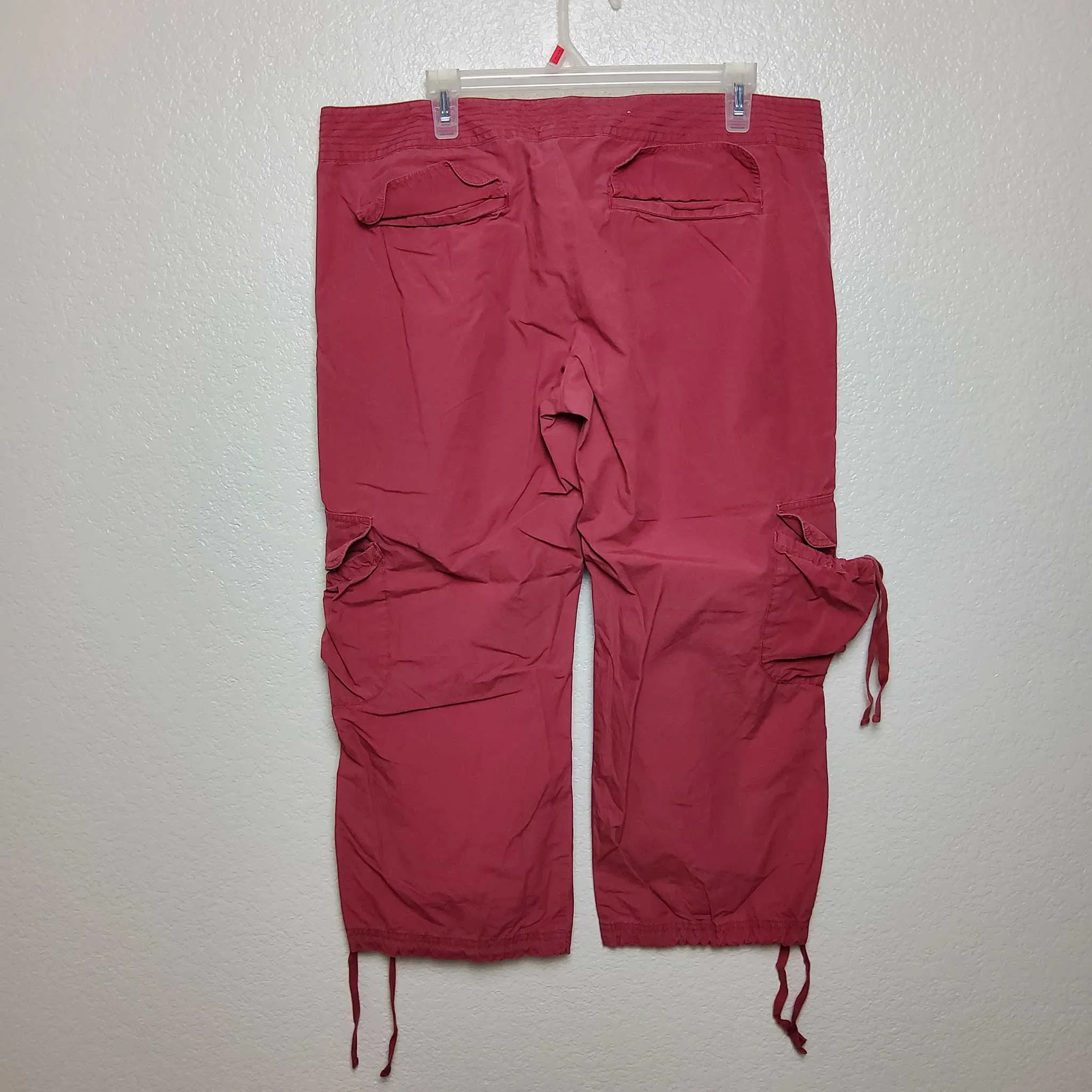 Old Navy Maroon Cargo Shorts, Women's Size 14